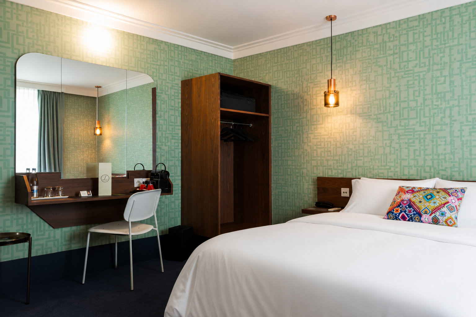 Une chambre où l’on se sent immédiatement bien : décor raffiné, atmosphère apaisante, un lieu à part pour les belles escales.