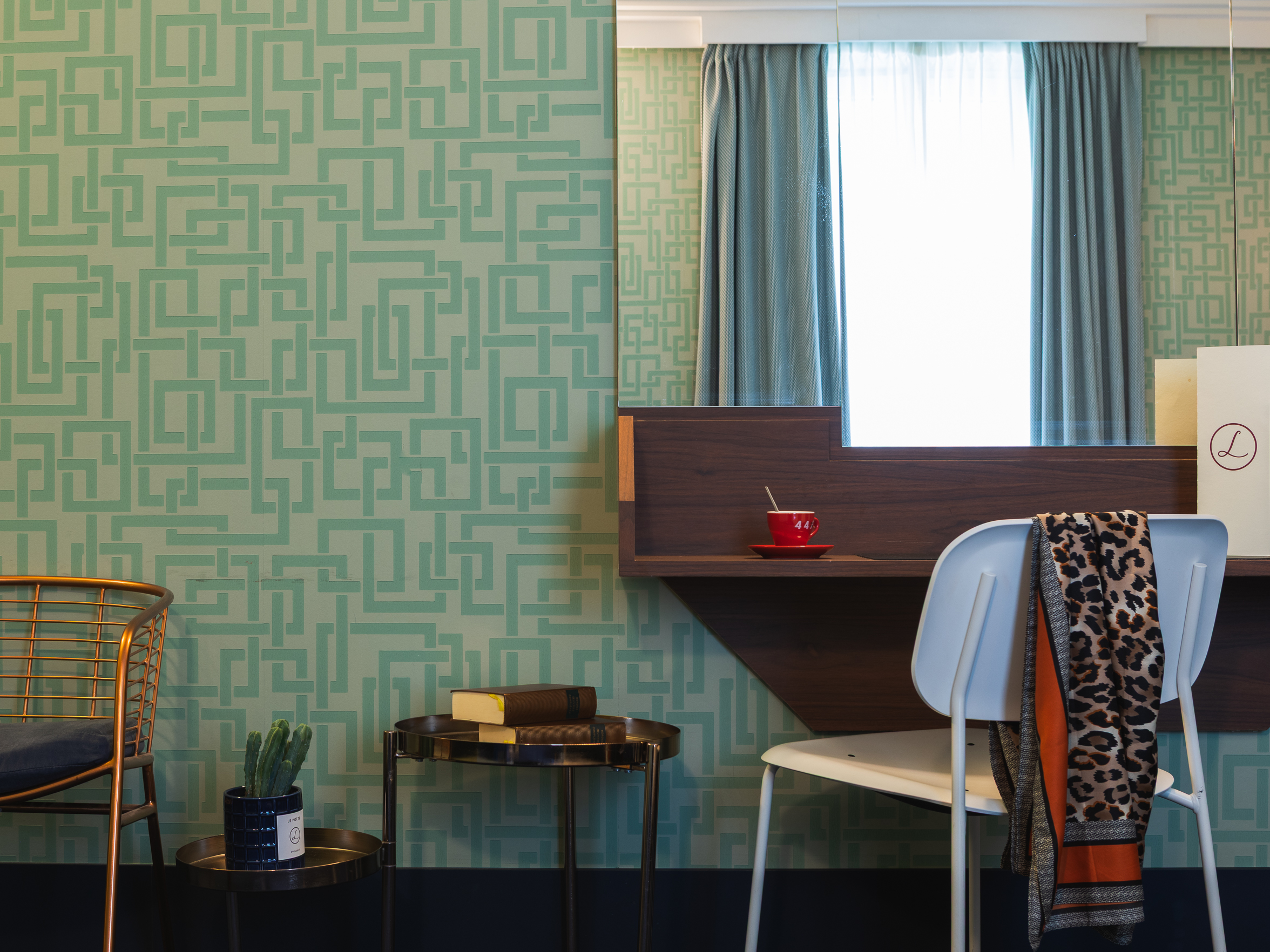 Une chambre où l’on se sent immédiatement bien : décor raffiné, atmosphère apaisante, un lieu à part pour les belles escales.